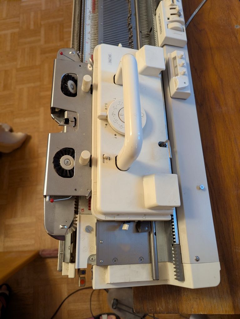 В'язальна машина silver reed srp60n