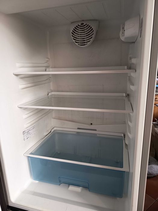 Frigorífico combinado Balay , usado com         algumas marcas