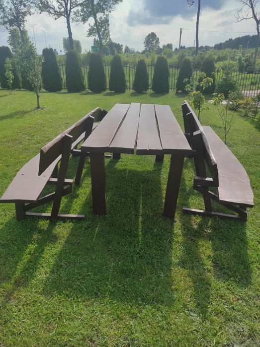 Stół i ławki ogrodowe