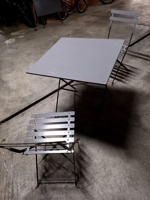 Conjuntos mesas e cadeiras de metal