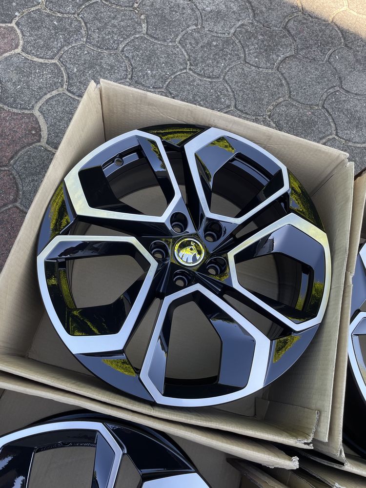 Felgi Skoda Octavia 4 Rs 19 cali idealne 5x112 superb 5e3