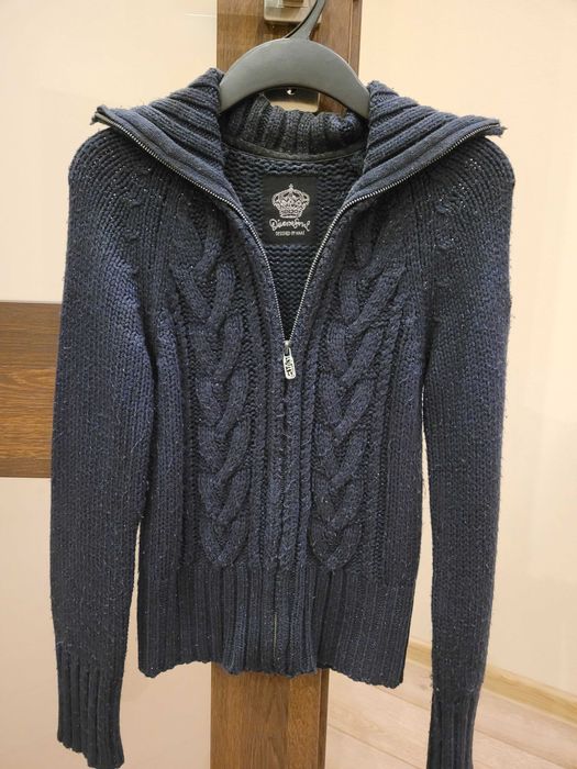 Damski sweter Diverse