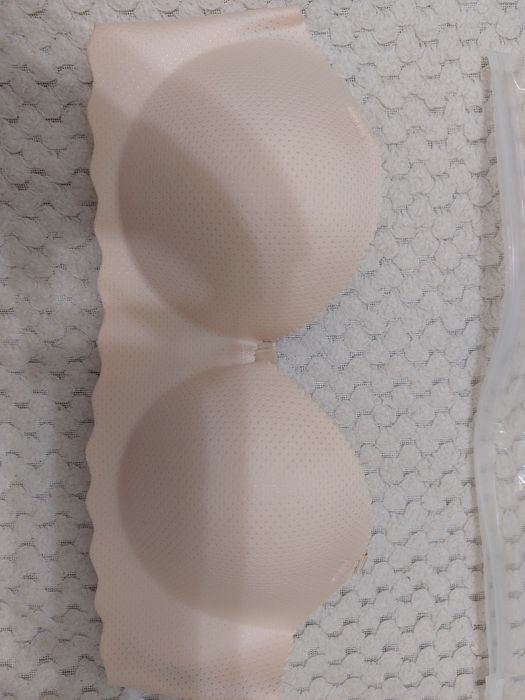 Безшлейковий  тілесний новий бюстгалтер