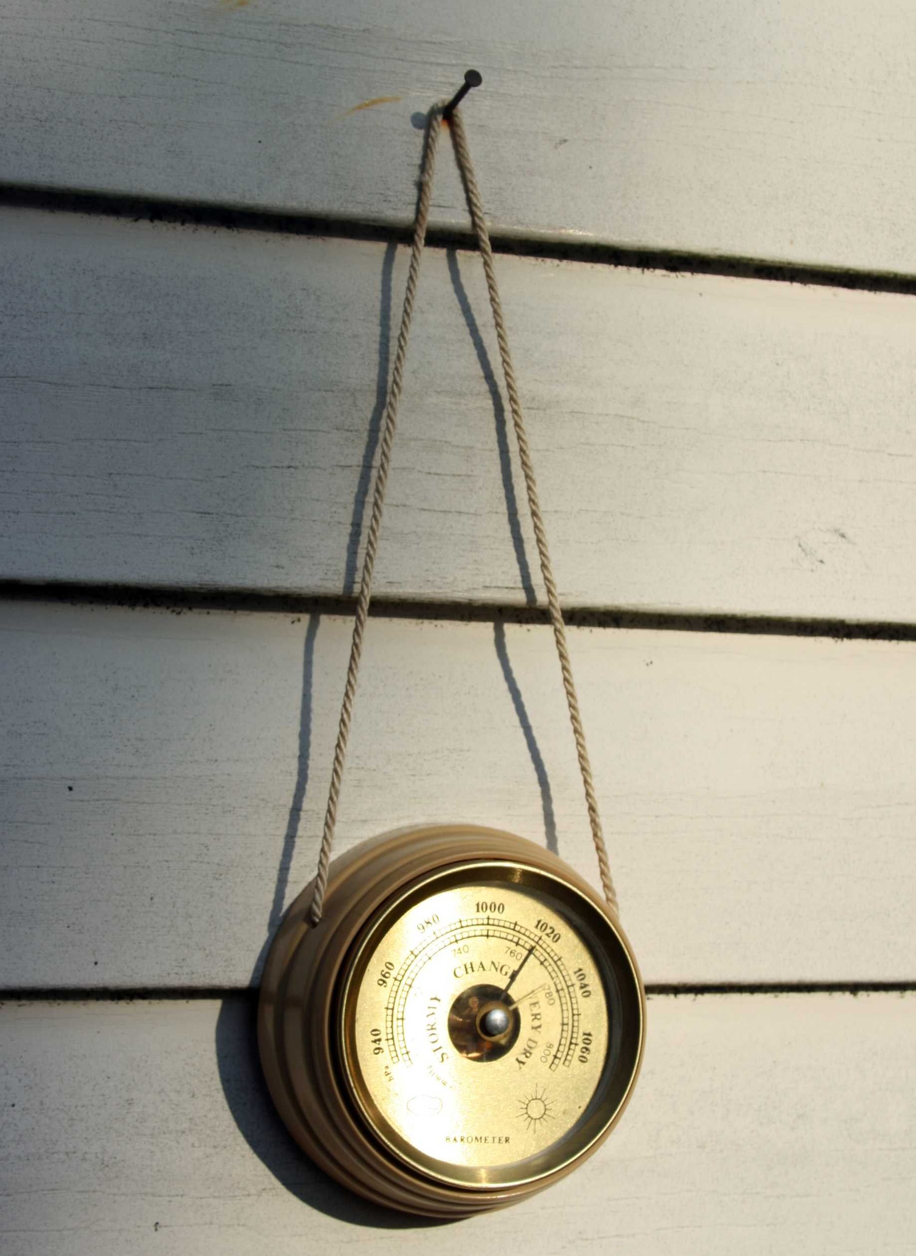 zabytkowy barometr na sznurku barometer vintage