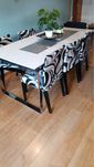 Mesa de sala com cadeiras