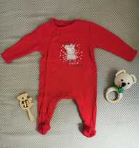 Czerwony pajacyk niemowlęcy pajac piżamka Świnka Peppa Smyk 62