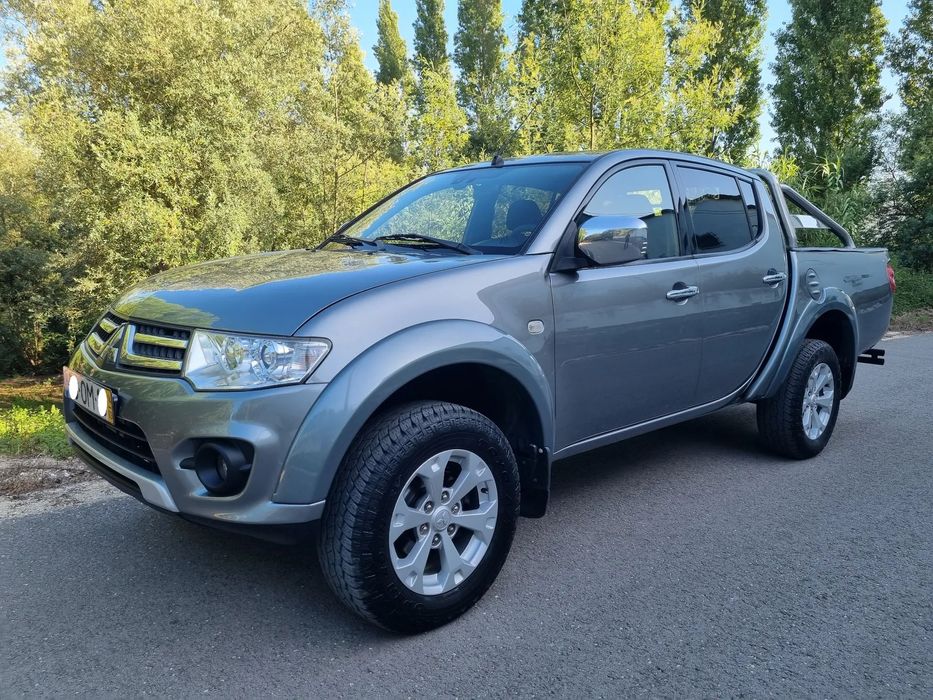 Mitsubishi L200 2.5 DI-D CD Invite AC CC 4WD