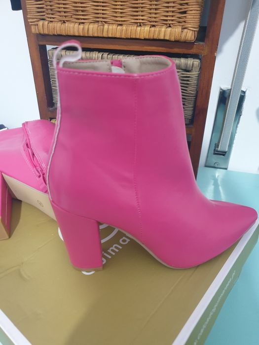 Botas novas tamanho 36