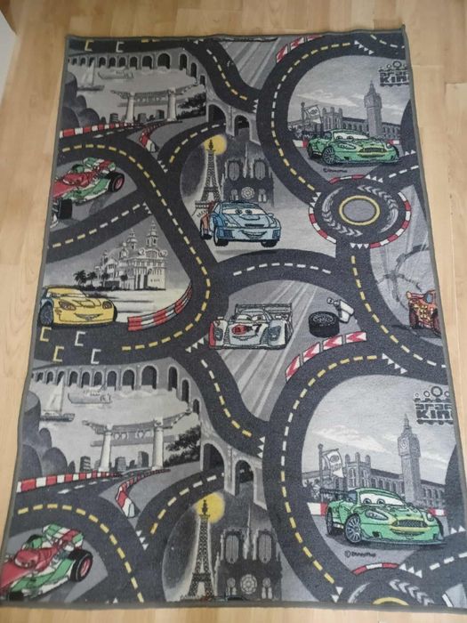 Dywan chłopięcy w auta
