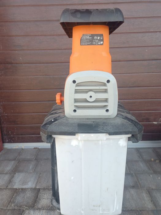 Rozdrabniacz rębak do gałęzi 2600W