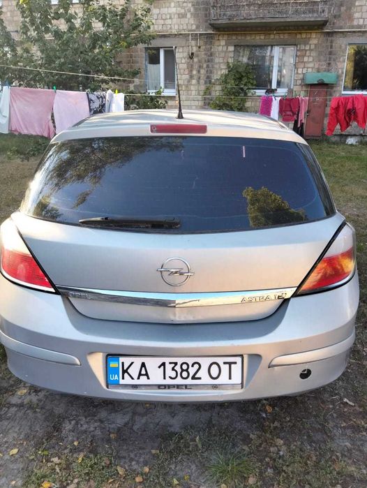 Авто Опель Астра H