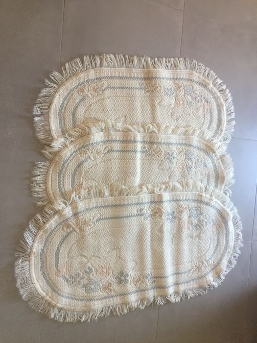 Trio de Tapetes em Lã