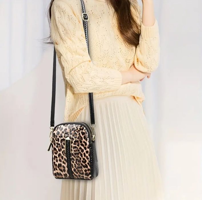 Мобільна сумка з елегантним принтом леопарда
