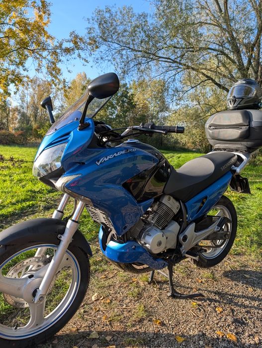 Honda Varadero poj.125. Rok2008 po lifcie zamiana