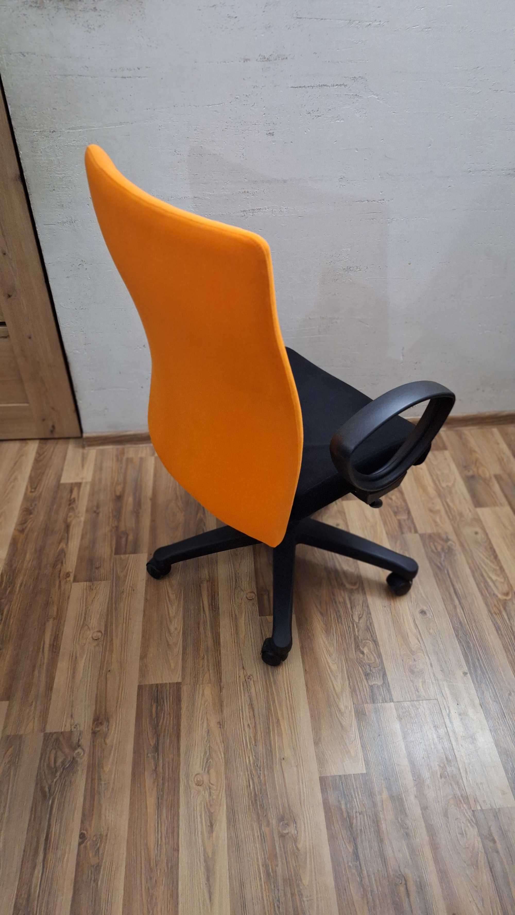 Krzesło ,Fotel biurowy Renomowanej Firmy Nowy Styl Model Leon 50 sztuk