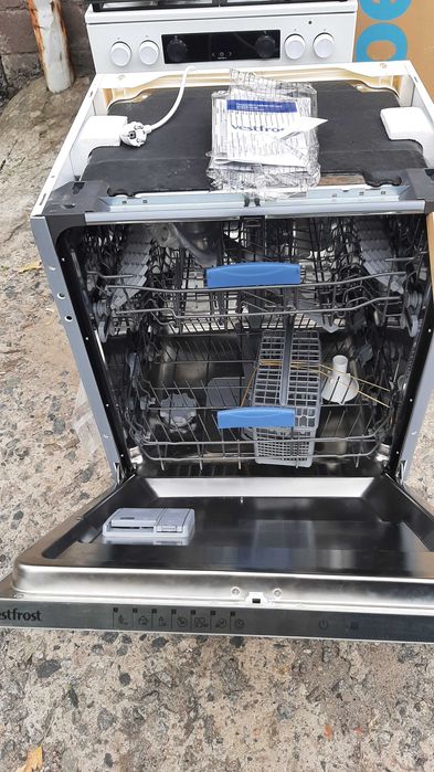 Продам новую посудомоечную машину Vestfrost BDW6012.Витрина. 11000грн.