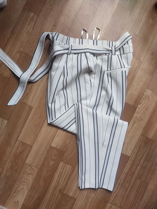 Класичні брюки New Look