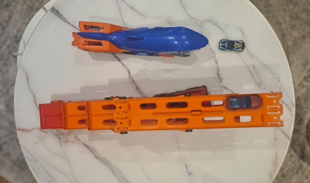 Hot Wheels - Laweta + Rekin