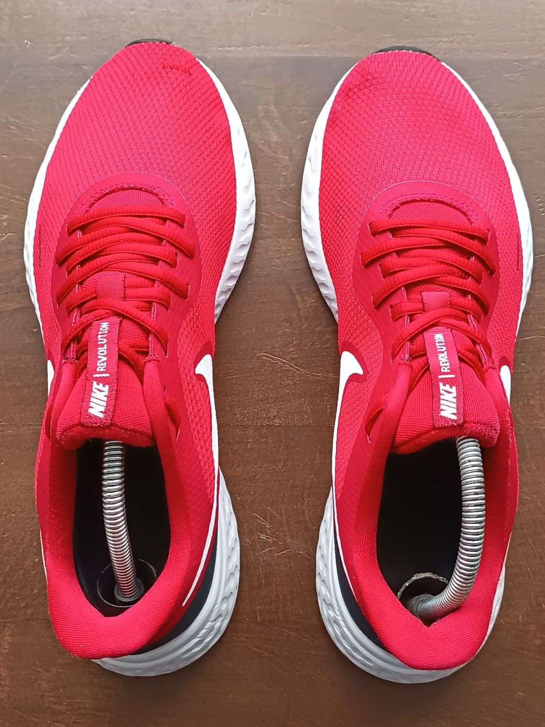 Мужские кроссовки для бега NIKE REVOLUTION 5 RED BQ3204-600