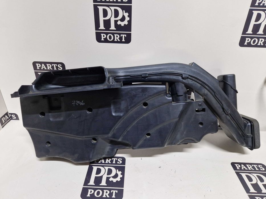 Воздухоприемник воздухозаборник Toyota Camry v70 2018 2019 2020 2021+