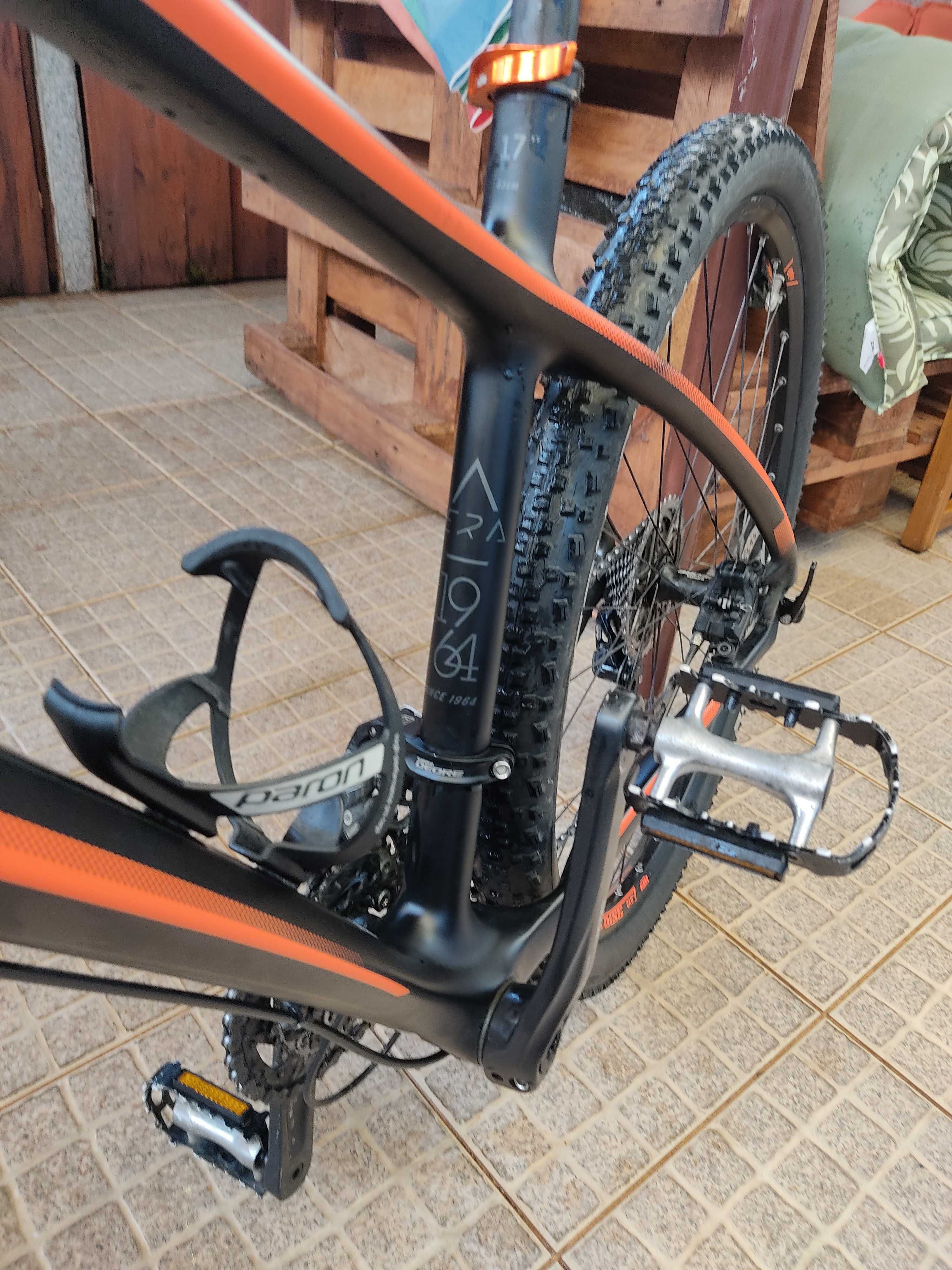 Bicicleta KTM aera carbono como nova roda 27.5