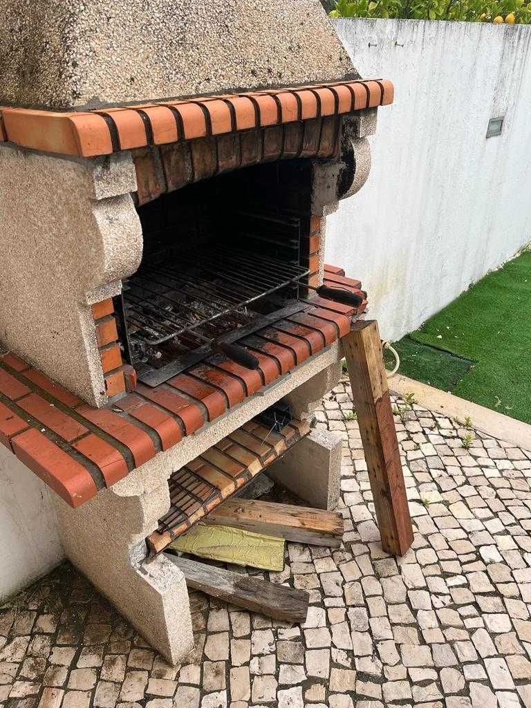 Moradia T4 em  Oiã