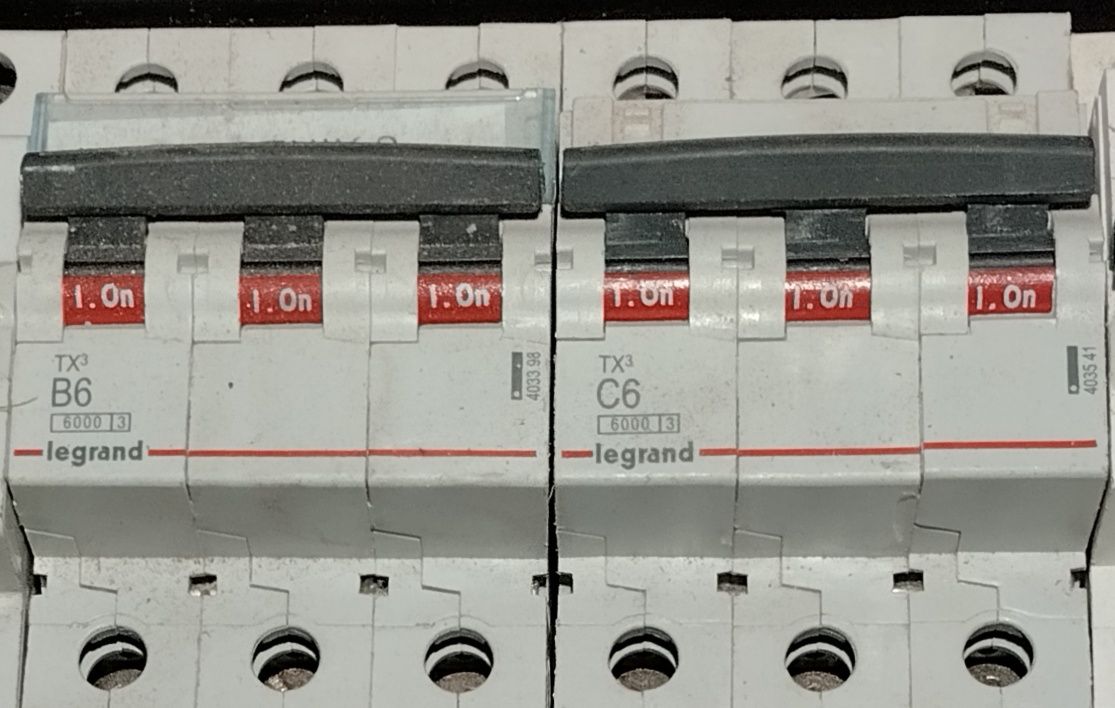 Bezpieczniki Legrand b6 i c6 cena za całość