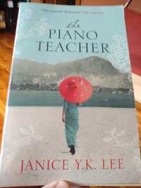 Książka Janice Lee "The Piano Teacher"