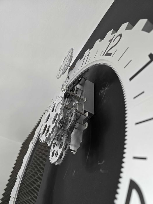 Cichy nietykający zegar ścienny Elegancki Invotis