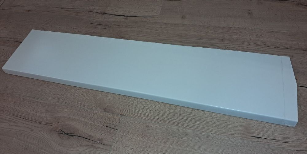 Parapet bialy pcv pvc z demontażu 123 cm x 26 cm