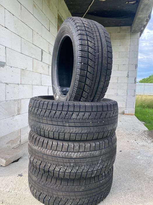 Резина 2021 року 235.   55.   17R. BRIDGESTONE BLIZZAK VRX