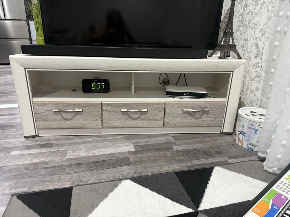 Komoda pod telewizor