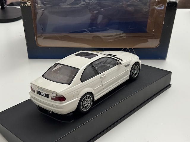 1:18 AUTOart BMW M3 (E46) Coupe / Alpine White / 70545