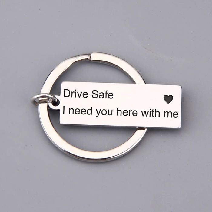Brelok do kluczy do samochodu dla męża żony dwa wzory