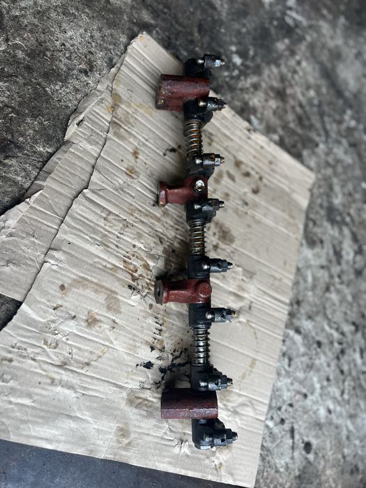 Коромисла трактора мТз 80/82/892 коапанний механізм мТз