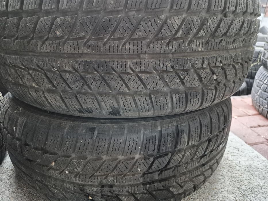 Opony zimowe goodride 225/55 R17