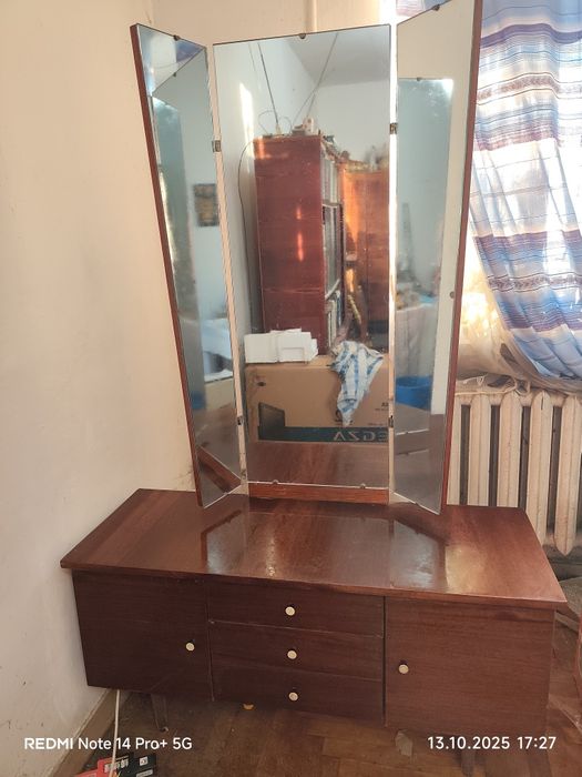 Трюмо 111см на 170 см