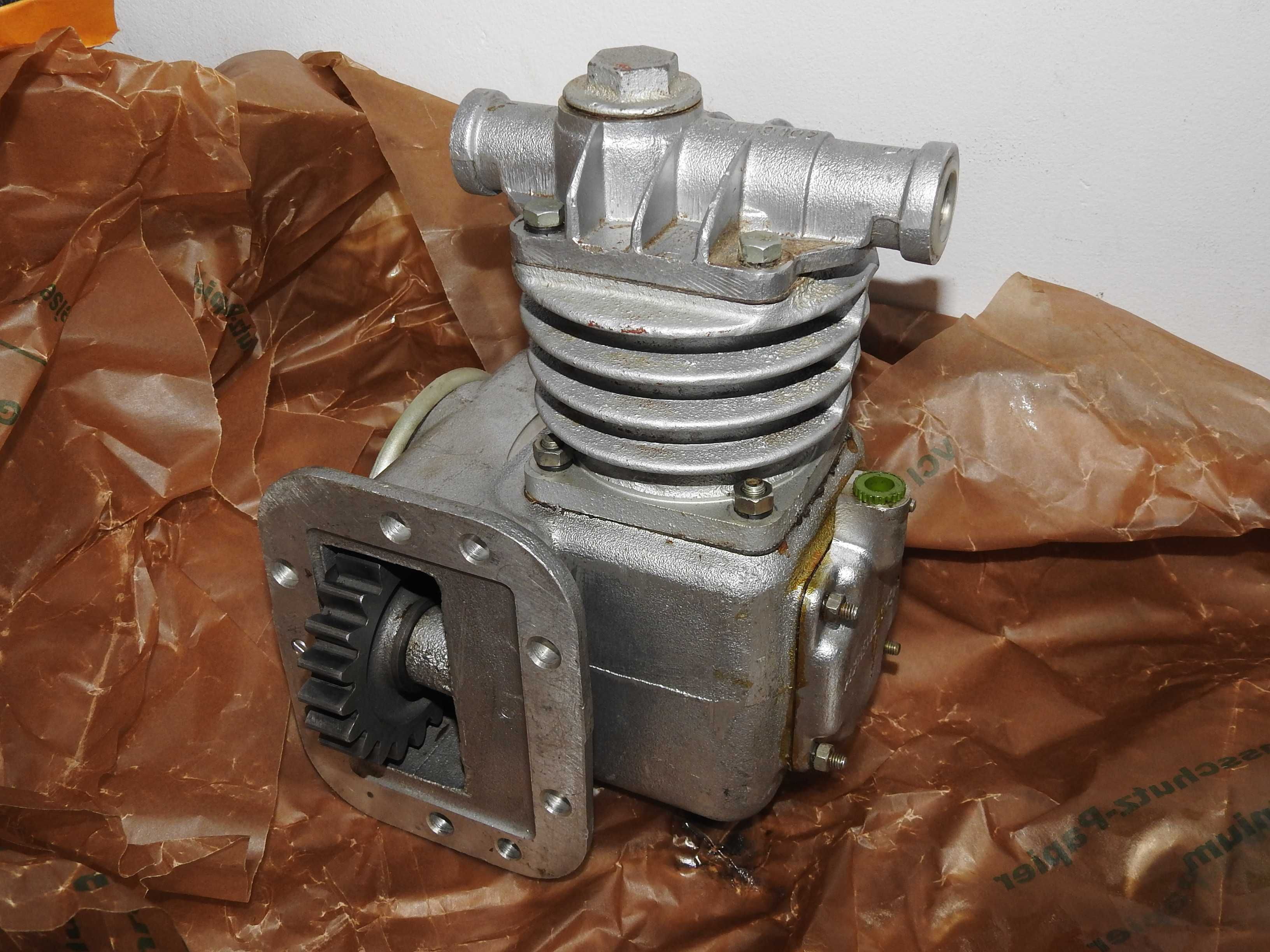 Sprężarka powietrza Star 660 dźwig ŻSH6 R-061 silnik S-47 nowa
