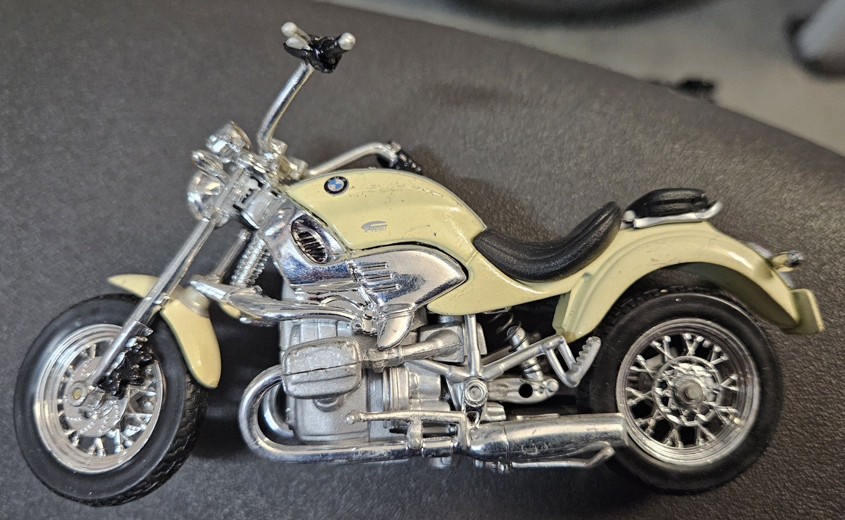 Moto miniatura BMW 1200C
