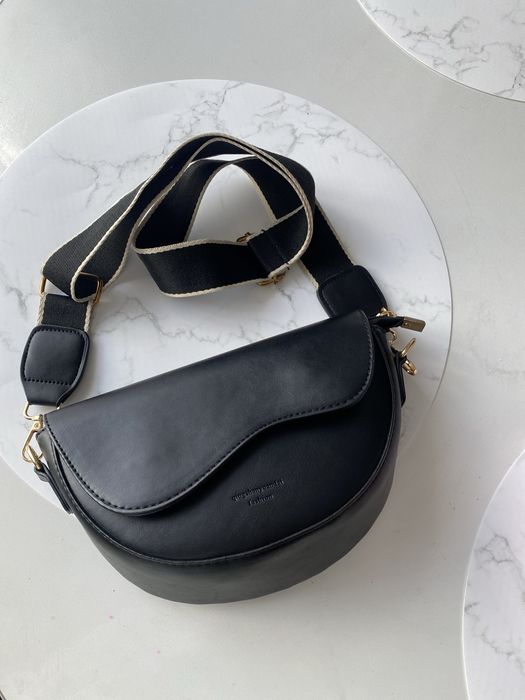 Сумка бананка крос боді zara чорна