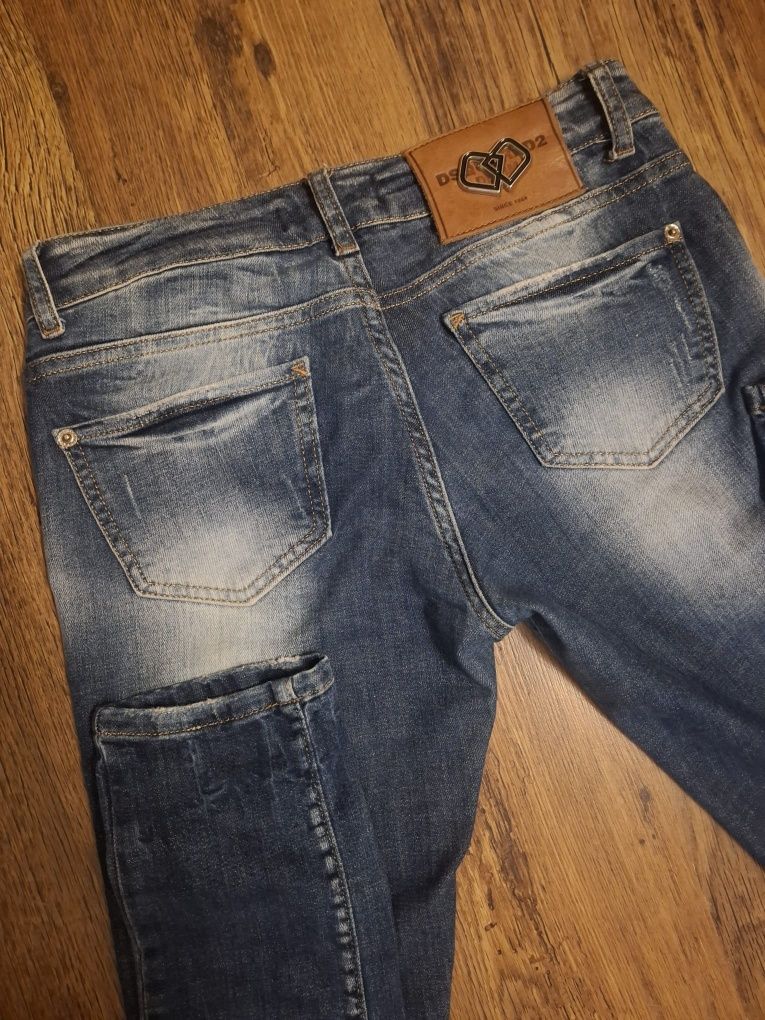 Luksusowe jeansy marki Dsquared2