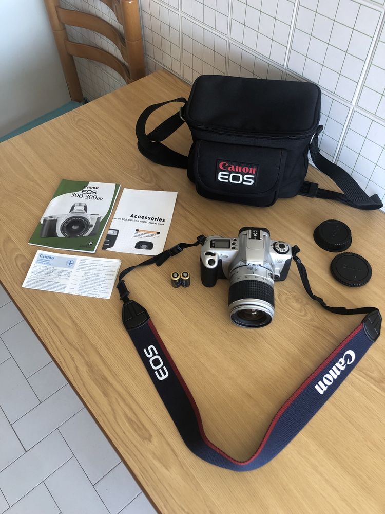 Máquina fotográfica Cânon EOS 300  QD