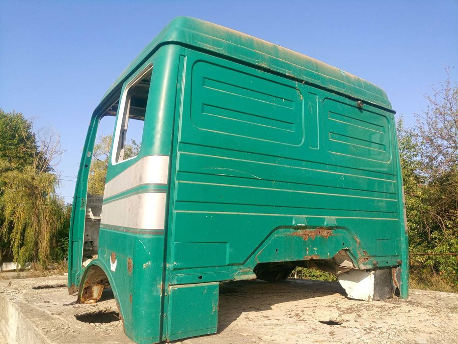 Кабіна mercedes 2538.