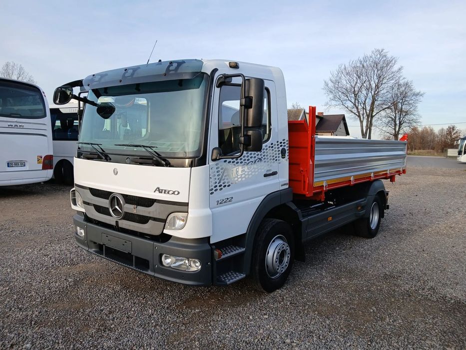 Mercedes-Benz Atego  1222/wywrotka/blokada mostu/ klimatyzacja/ kiper/zaczep/3 miejsca