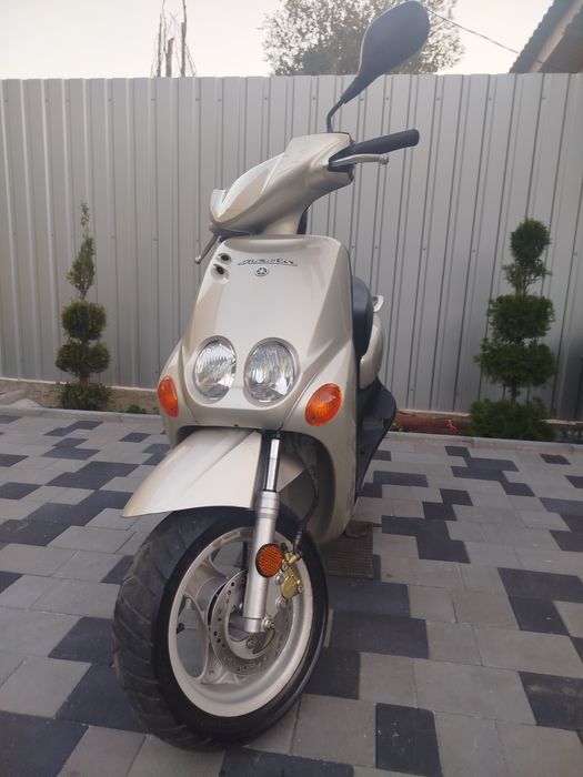 Yamaha NEOS super stan.