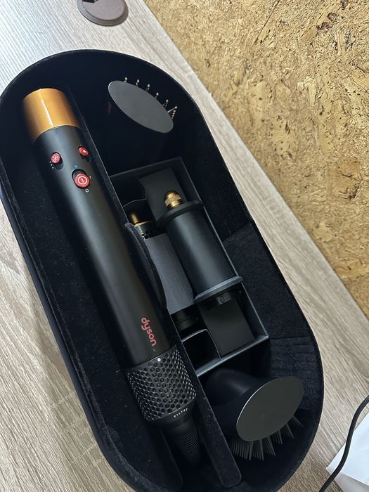 Dyson стайлер Airwrap