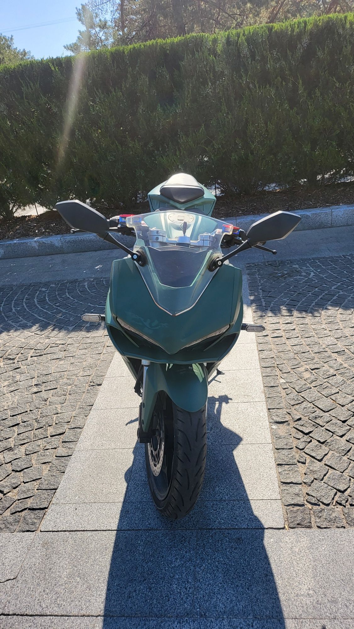 Продам электромотоцикл "Ducati Pinegale"
