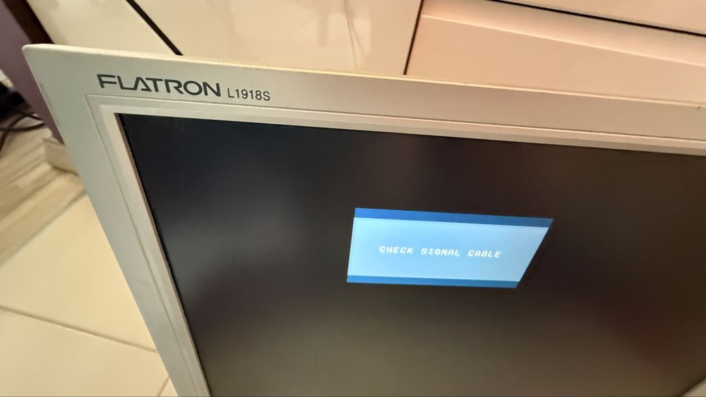 Monitor LG Flatron L1918S – 19 cali – sprawny