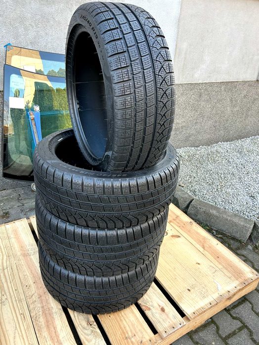 4x 245/40R19 + 275/35R19 Pirelli PZero Winter DEMO 2024r RunFlat *