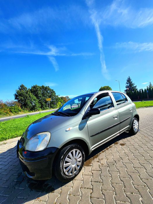 TOYOTA YARIS 1.0 bebzyna 2003 - niezawodna i oszczędna!